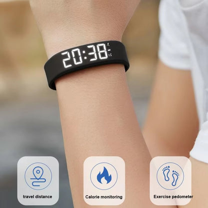 Harlwick™ Everyday Activity Band with Cable-Free USB Charging