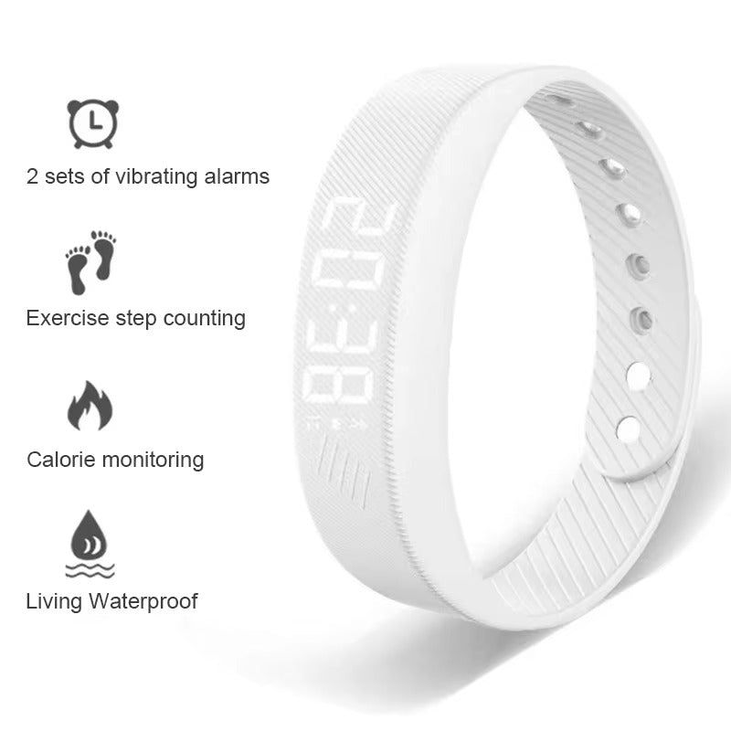 Harlwick™ Everyday Activity Band with Cable-Free USB Charging